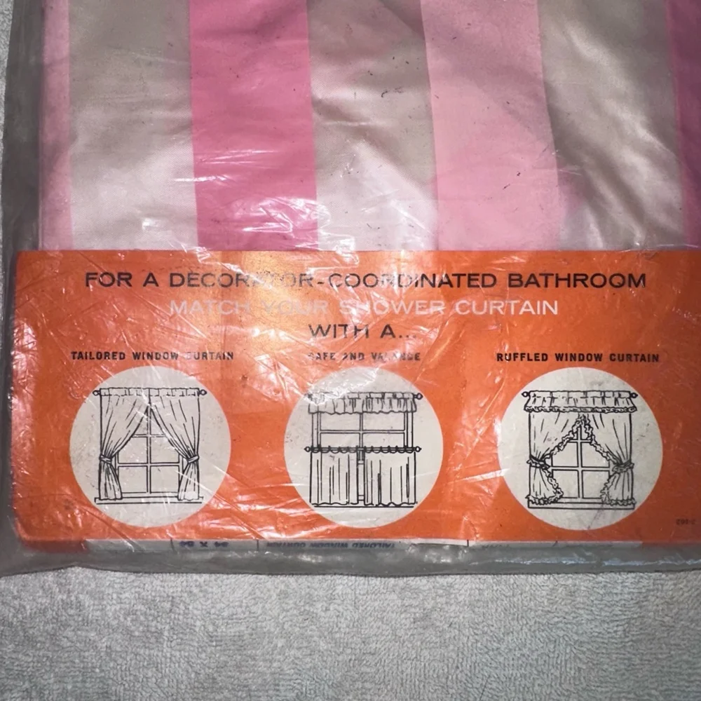 NOS Vintage W T Grant Grant Maid Sutton Style Bathroom Window Curtain 34x54 MCM